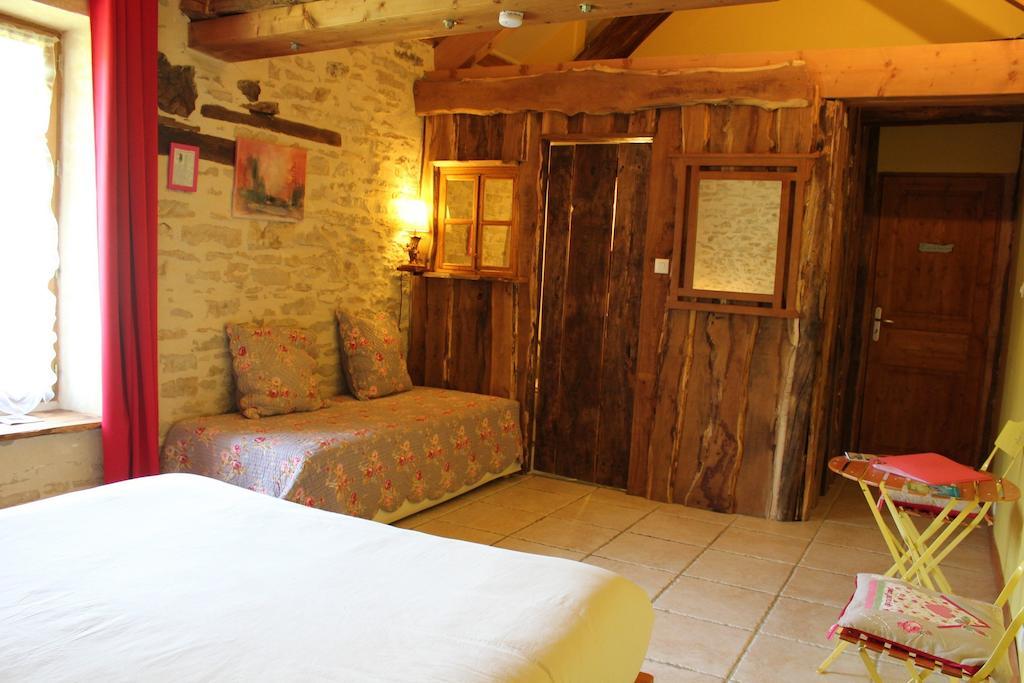 La Bicyclette Fleurie Bed and Breakfast Villemoirieu Værelse billede